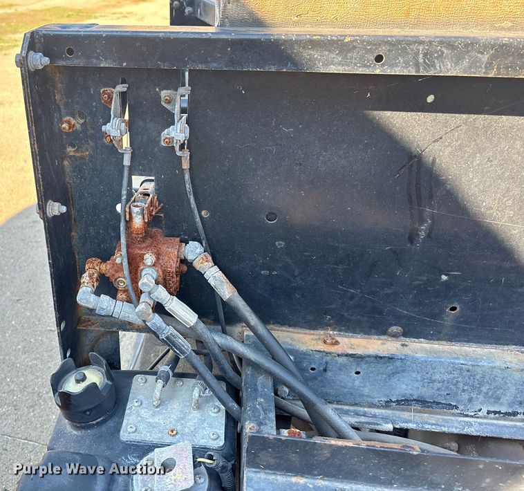 image for item EN8477 1987 Cushman Turf Truckster utility vehicle