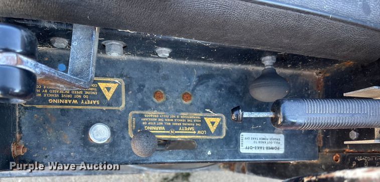 image for item EN8477 1987 Cushman Turf Truckster utility vehicle