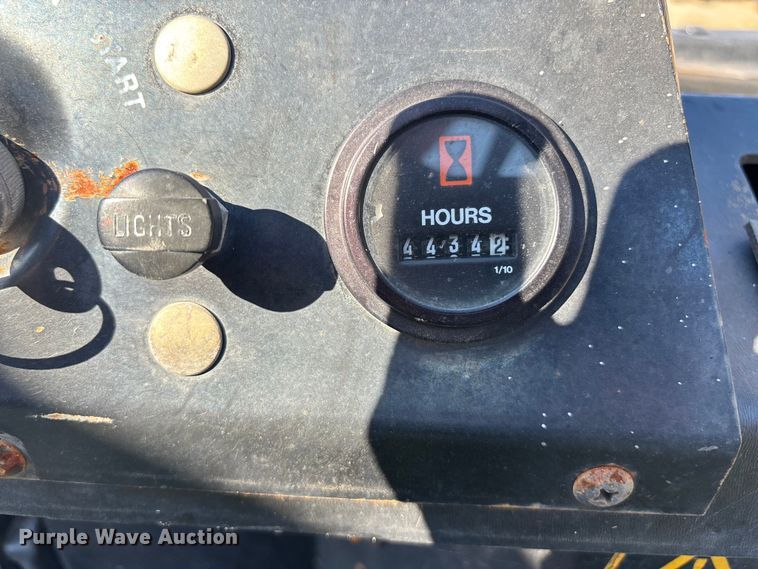 image for item EN8477 1987 Cushman Turf Truckster utility vehicle