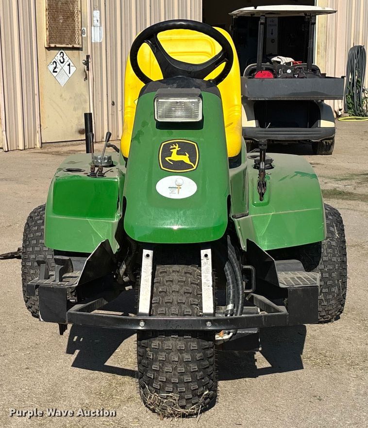 image for item EN8478 2018 John Deere 1200H bunker rake