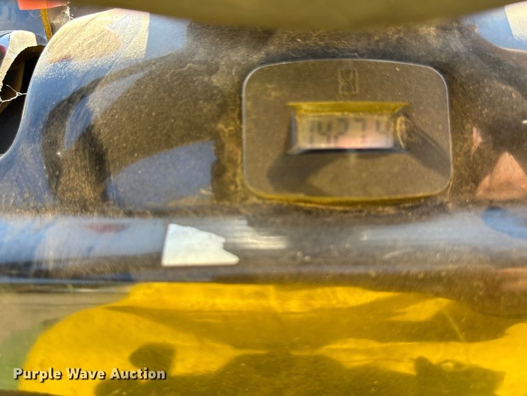 image for item EN8478 2018 John Deere 1200H bunker rake