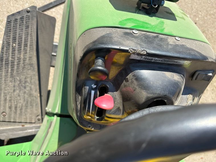 image for item EN8478 2018 John Deere 1200H bunker rake