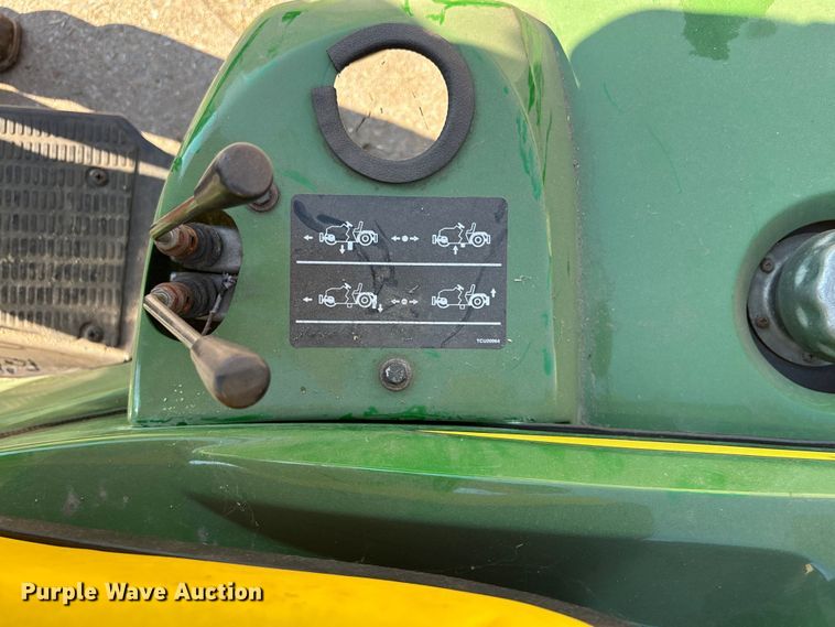 image for item EN8478 2018 John Deere 1200H bunker rake