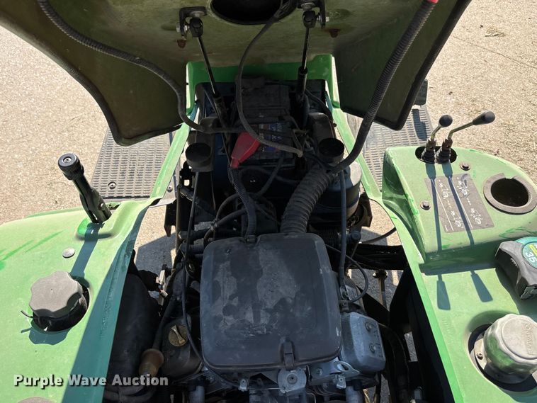 image for item EN8478 2018 John Deere 1200H bunker rake