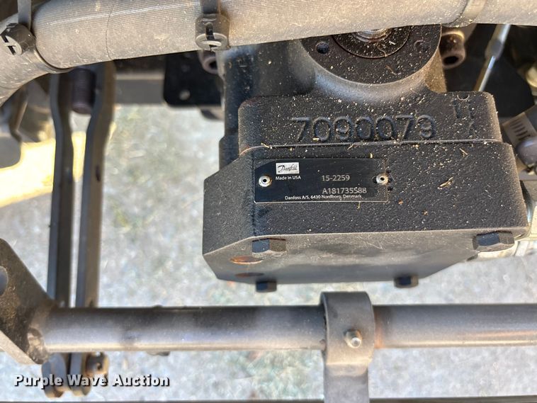 image for item EN8478 2018 John Deere 1200H bunker rake