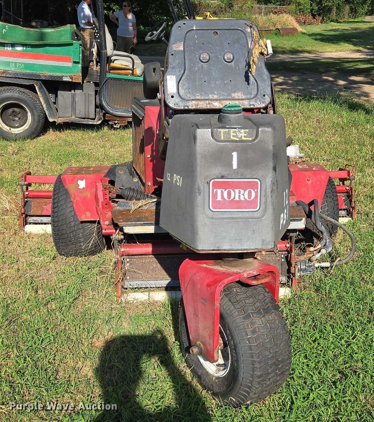 image for item EN8480 Toro Reelmaster 2600D reel mower