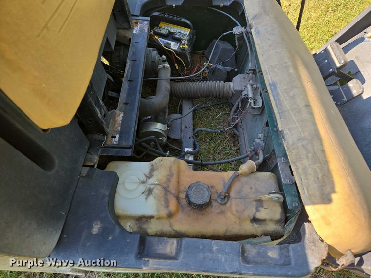 image for item EN8485 EZ-GO MPT 1200 golf cart