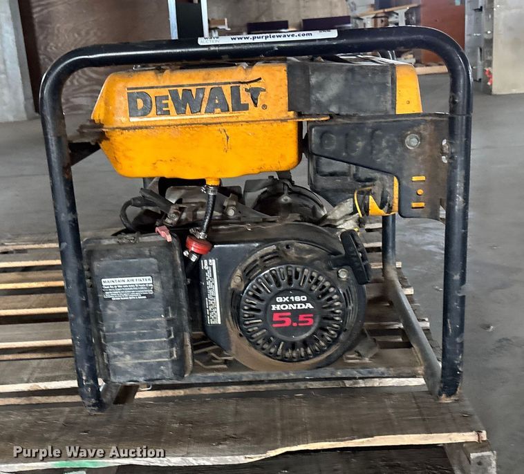 image for item EN8499 DeWalt DG2900 generator