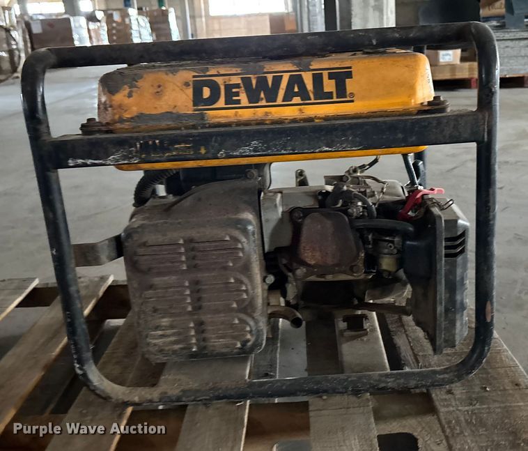 image for item EN8499 DeWalt DG2900 generator