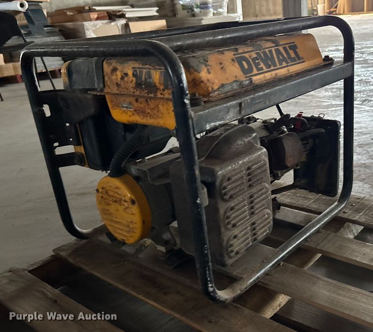 image for item EN8499 DeWalt DG2900 generator