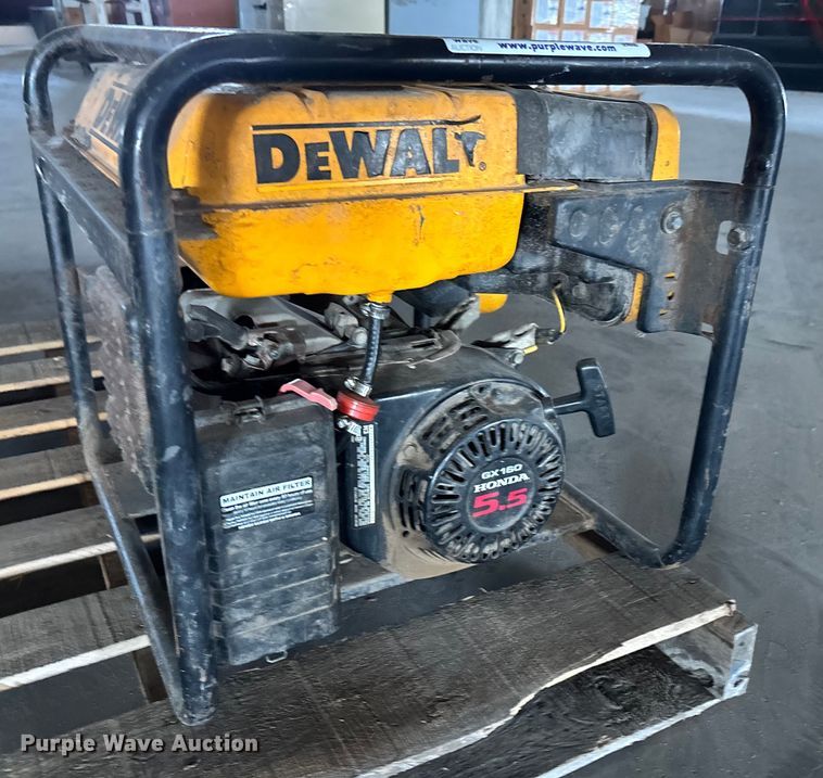 image for item EN8499 DeWalt DG2900 generator