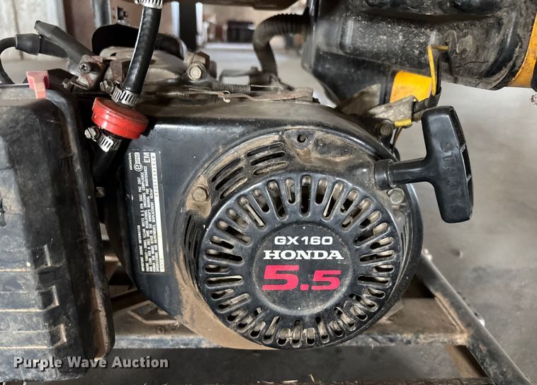 image for item EN8499 DeWalt DG2900 generator