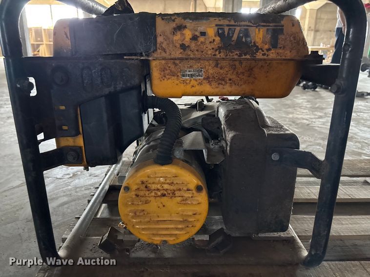 image for item EN8499 DeWalt DG2900 generator