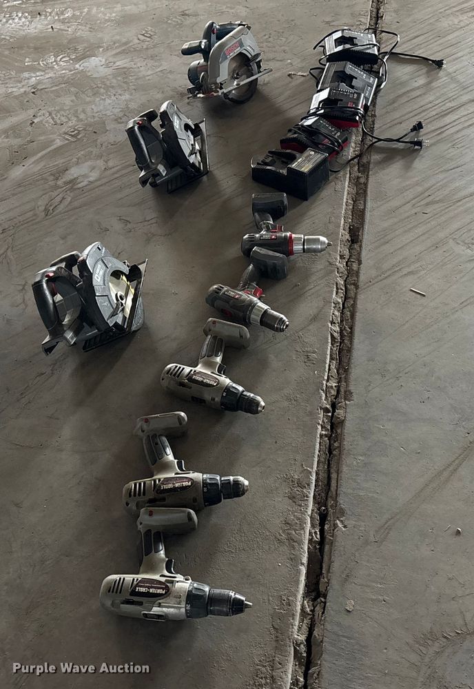 image for item EN8499 DeWalt DG2900 generator