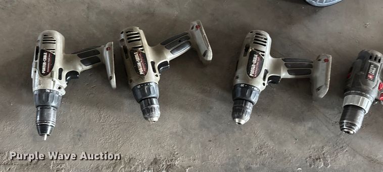 image for item EN8499 DeWalt DG2900 generator