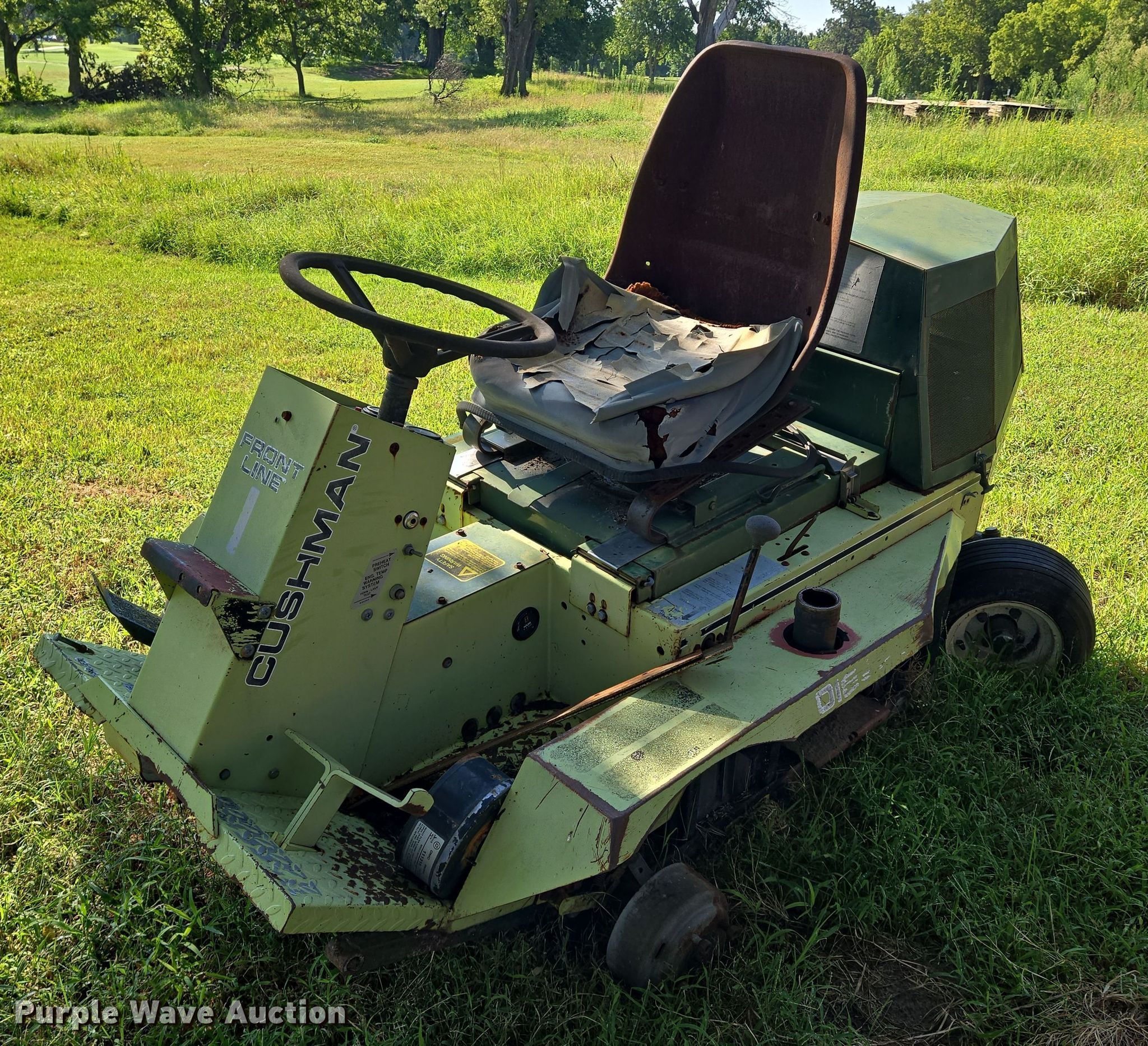 Cushman Front Line lawn mower in Wichita, KS | Item EN8482
