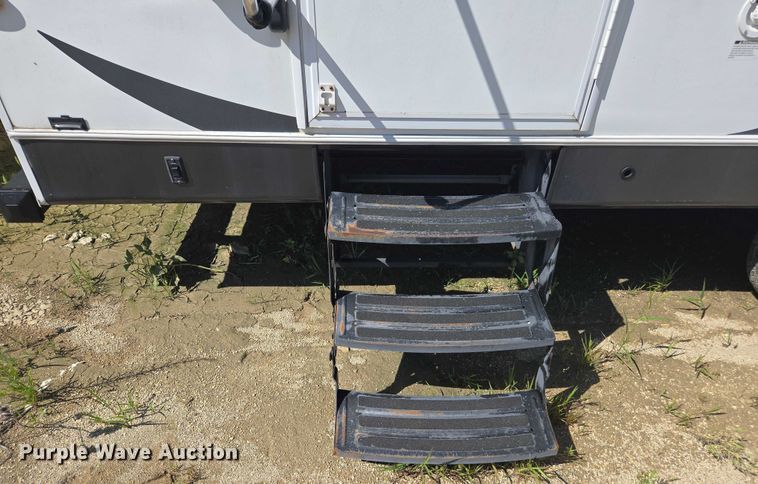 image for item DE2208 2012 Dutchmen 265RL camper