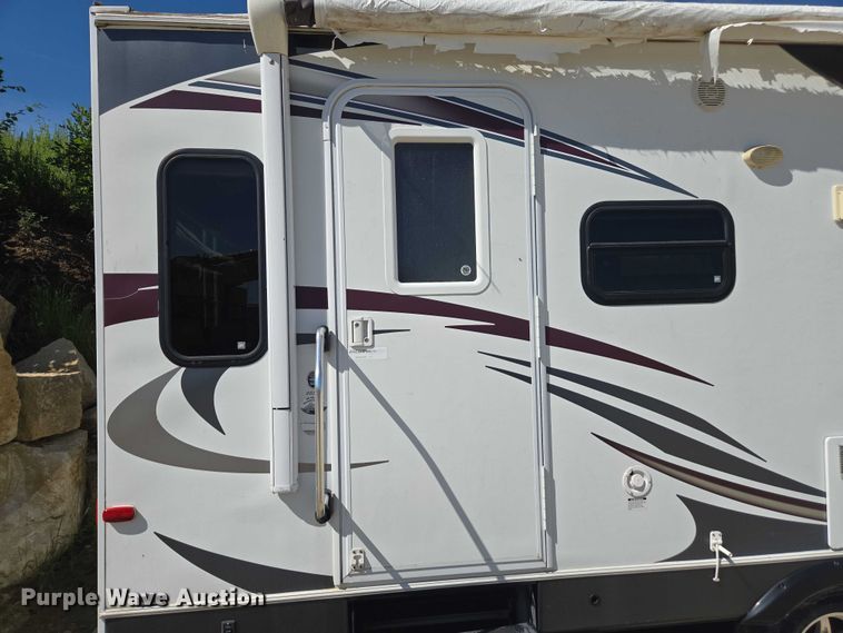 image for item DE2208 2012 Dutchmen 265RL camper