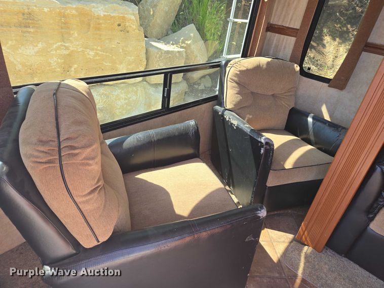 image for item DE2208 2012 Dutchmen 265RL camper