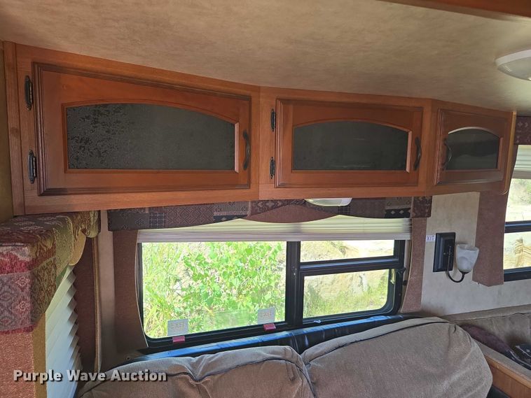 image for item DE2208 2012 Dutchmen 265RL camper