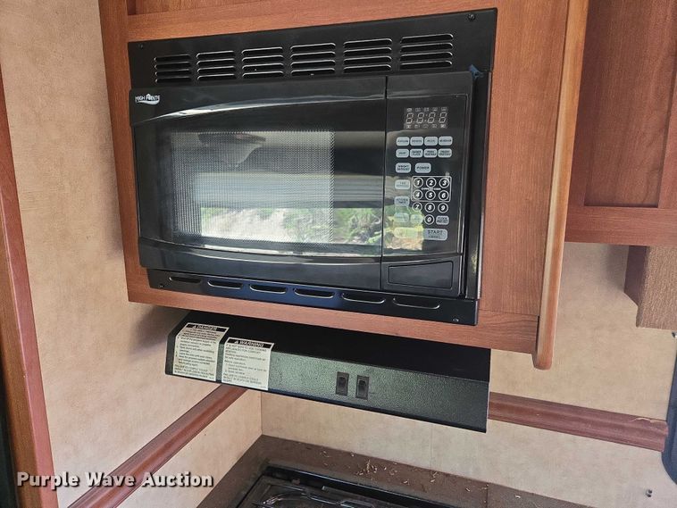 image for item DE2208 2012 Dutchmen 265RL camper