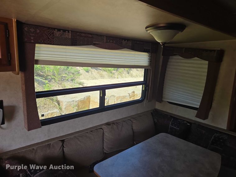 image for item DE2208 2012 Dutchmen 265RL camper