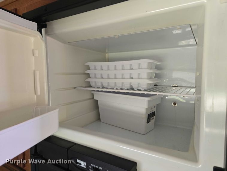 image for item DE2208 2012 Dutchmen 265RL camper