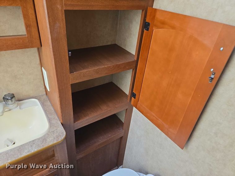 image for item DE2208 2012 Dutchmen 265RL camper