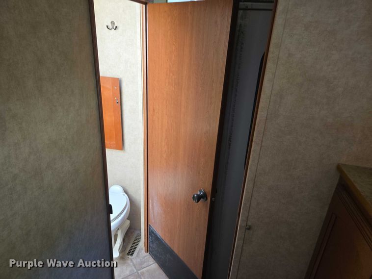 image for item DE2208 2012 Dutchmen 265RL camper