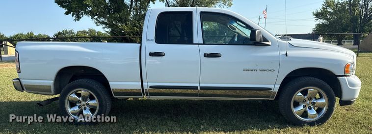 image for item DJ7765 2002 Dodge Ram 1500 Quad Cab pickup truck