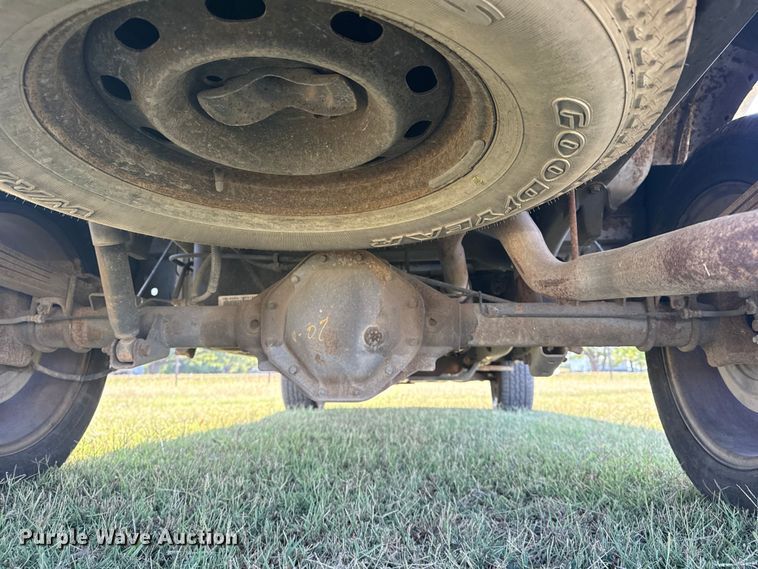 image for item DJ7765 2002 Dodge Ram 1500 Quad Cab pickup truck