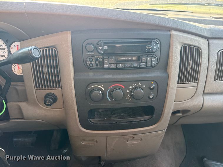 image for item DJ7765 2002 Dodge Ram 1500 Quad Cab pickup truck