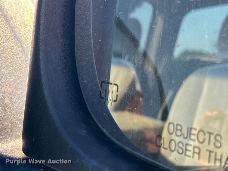 image for item DJ7765 2002 Dodge Ram 1500 Quad Cab pickup truck