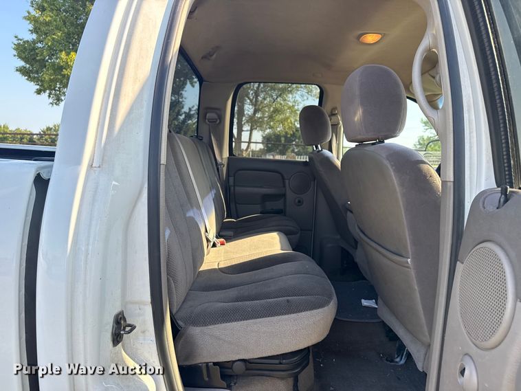 image for item DJ7765 2002 Dodge Ram 1500 Quad Cab pickup truck