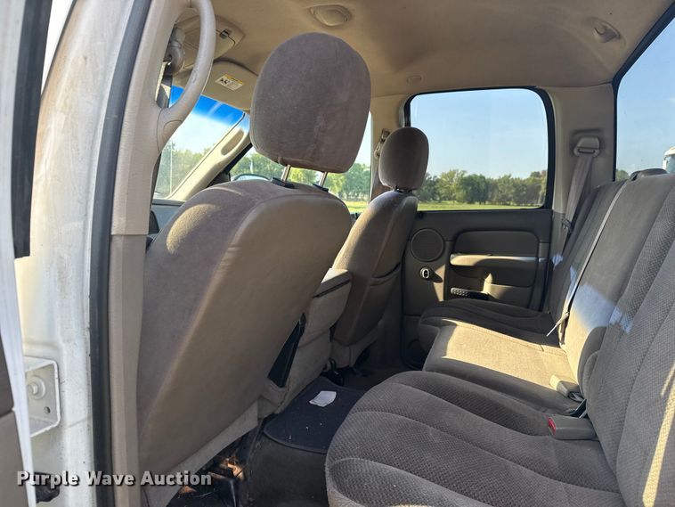 image for item DJ7765 2002 Dodge Ram 1500 Quad Cab pickup truck