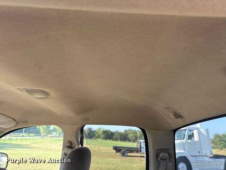 image for item DJ7765 2002 Dodge Ram 1500 Quad Cab pickup truck