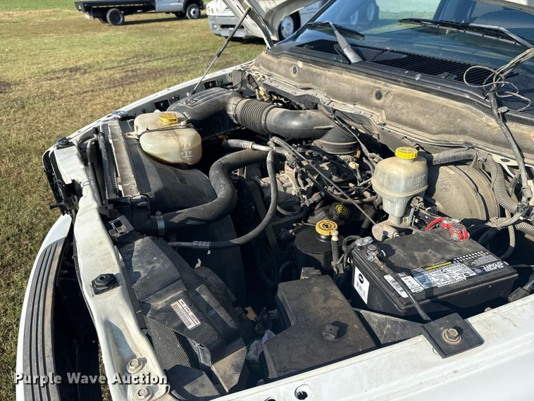 image for item DJ7765 2002 Dodge Ram 1500 Quad Cab pickup truck