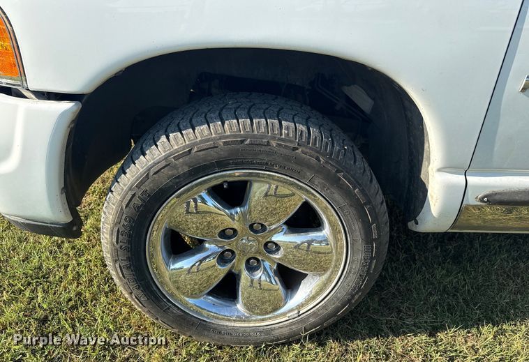 image for item DJ7765 2002 Dodge Ram 1500 Quad Cab pickup truck