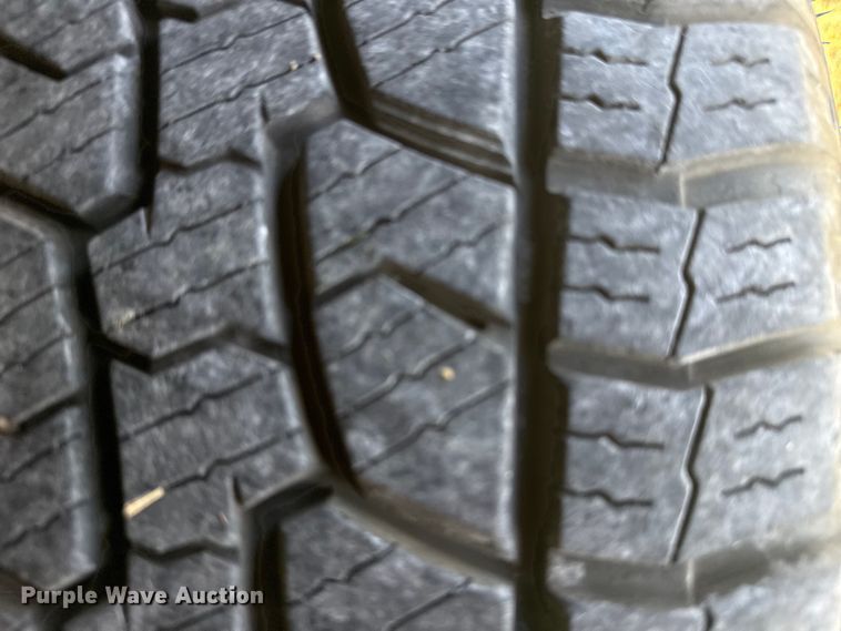 image for item DJ7765 2002 Dodge Ram 1500 Quad Cab pickup truck