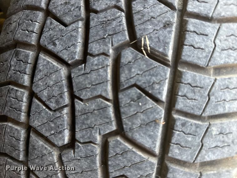 image for item DJ7765 2002 Dodge Ram 1500 Quad Cab pickup truck