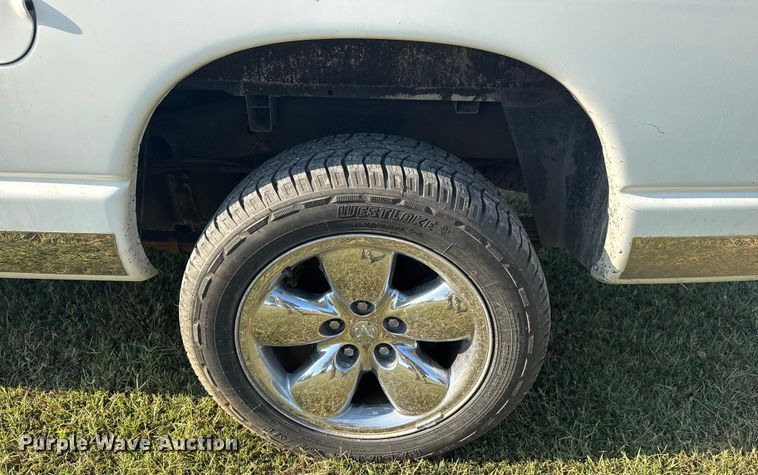 image for item DJ7765 2002 Dodge Ram 1500 Quad Cab pickup truck