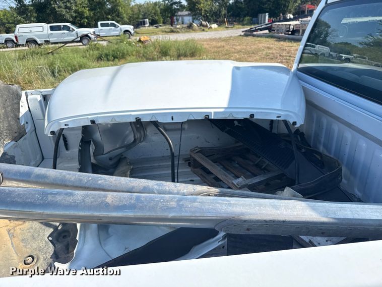 image for item DJ7768 2004 Dodge Ram 1500 Quad Cab pickup truck