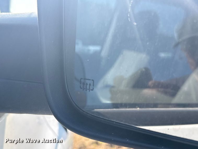 image for item DJ7768 2004 Dodge Ram 1500 Quad Cab pickup truck