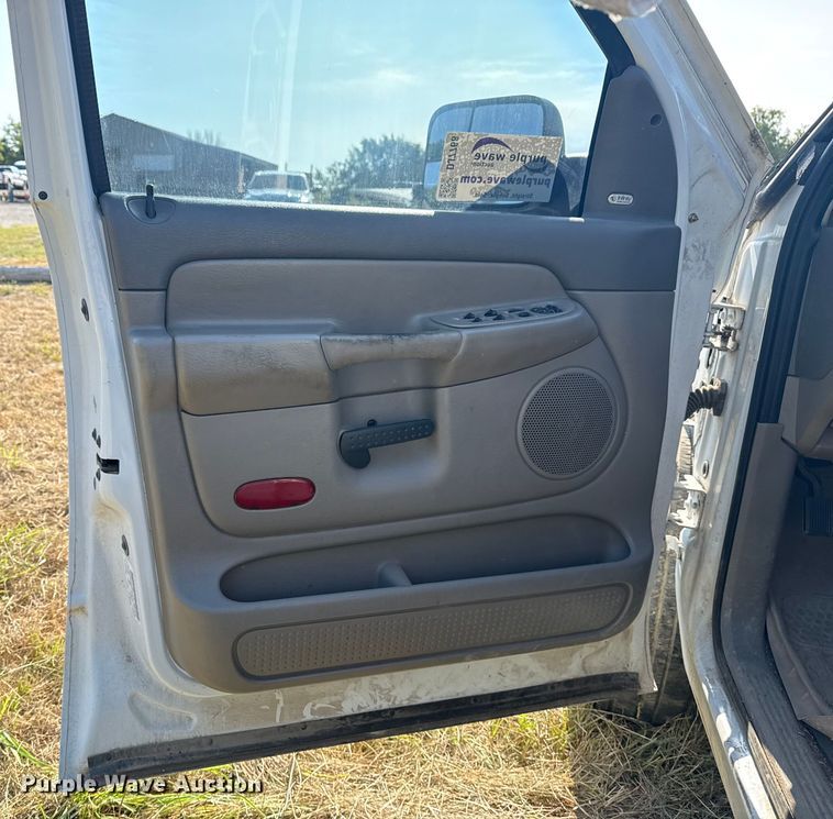 image for item DJ7768 2004 Dodge Ram 1500 Quad Cab pickup truck