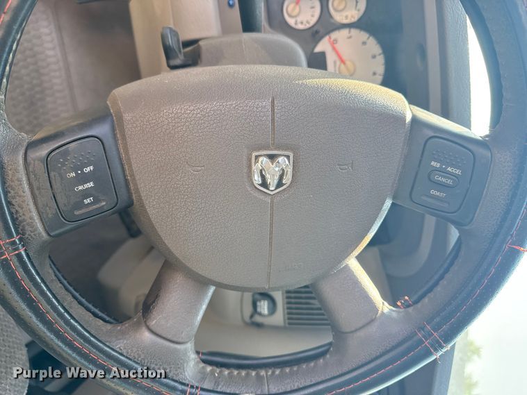 image for item DJ7768 2004 Dodge Ram 1500 Quad Cab pickup truck