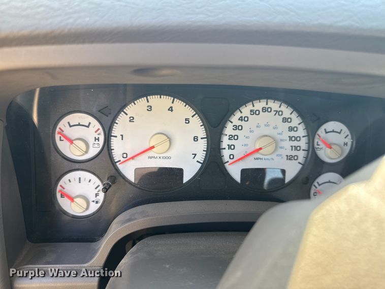 image for item DJ7768 2004 Dodge Ram 1500 Quad Cab pickup truck