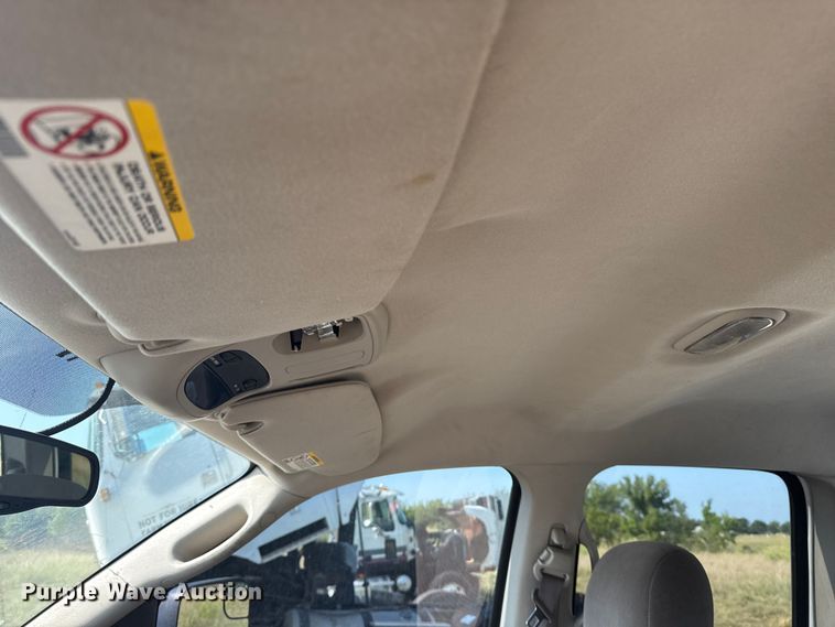 image for item DJ7768 2004 Dodge Ram 1500 Quad Cab pickup truck