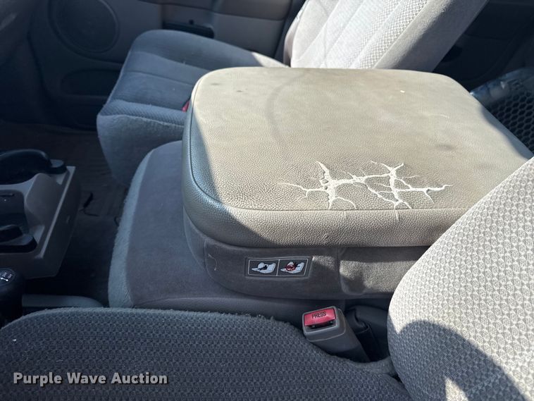 image for item DJ7768 2004 Dodge Ram 1500 Quad Cab pickup truck