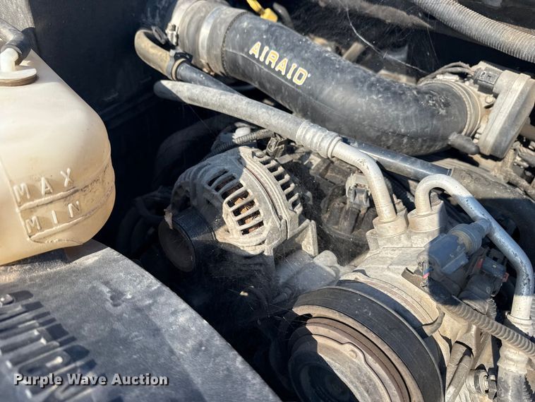 image for item DJ7768 2004 Dodge Ram 1500 Quad Cab pickup truck