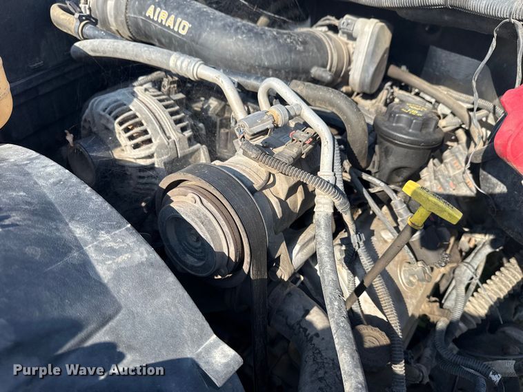 image for item DJ7768 2004 Dodge Ram 1500 Quad Cab pickup truck